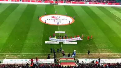 Amedspor'un İnsan Hakları Pankartı Tartışma Yarattı