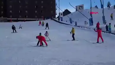 Bolu Kartalkaya'da Yangın Sonrası Kayak Keyfi