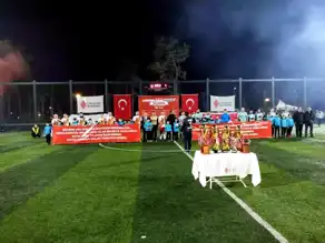 Ümraniye'de Çamlık Mahallesi Futbol Turnuvası'nda Şampiyon!