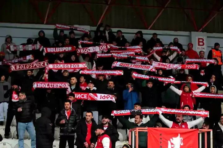 Galatasaray-Boluspor: İlk Yarı 1-1!
